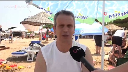 Kocaeli'nde plajların çoğunun yasaklanmasına rağmen serinlemek isteyenler denize girdi