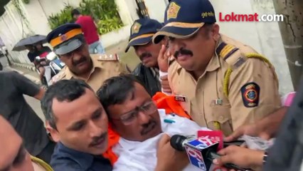 जरांगेंवर गंभीर आरोप करणाऱ्या अजय बारस्कर यांचं फडणवीसांच्या घराबाहेर आंदोलन का?