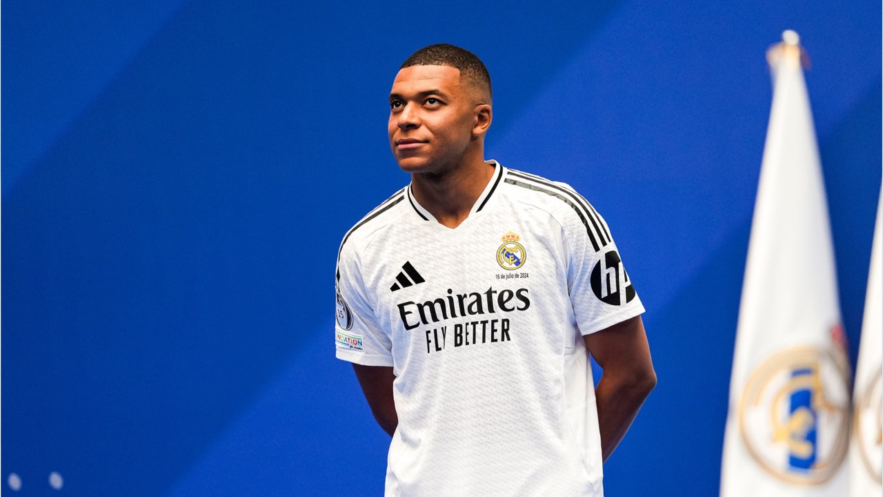 GALA VIDEO - Kylian Mbappé au Real Madrid : le club lui offre une voiture de luxe mais oublie un petit détail…