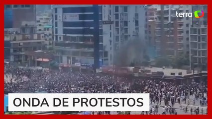 Manifestantes invadem prisão e libertam centenas de presos em Bangladesh