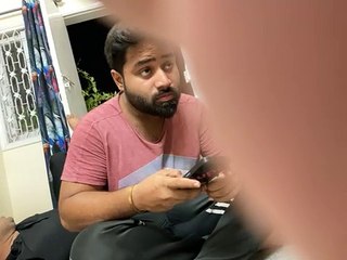 Ghaus Parast Larne Aa gea, picnic bhi cancel ker di.