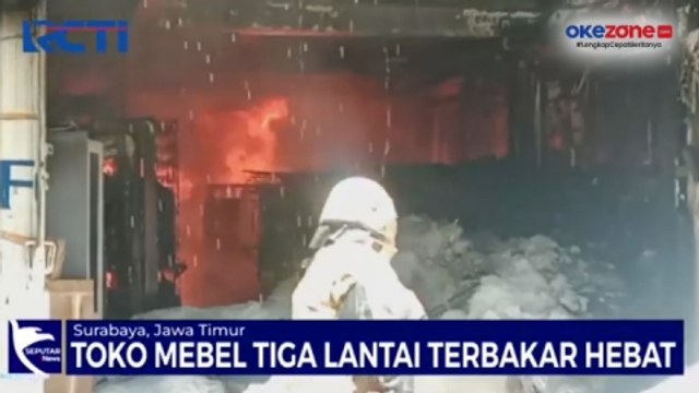Toko Mebel 3 Lantai Terbakar Hebat di Surabaya, 20 Mobil Damkar Dikerahkan
