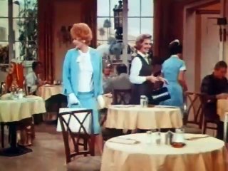 The Lucy Show 1966  -  LUCY MEETS JOHN WAYNE S5E10