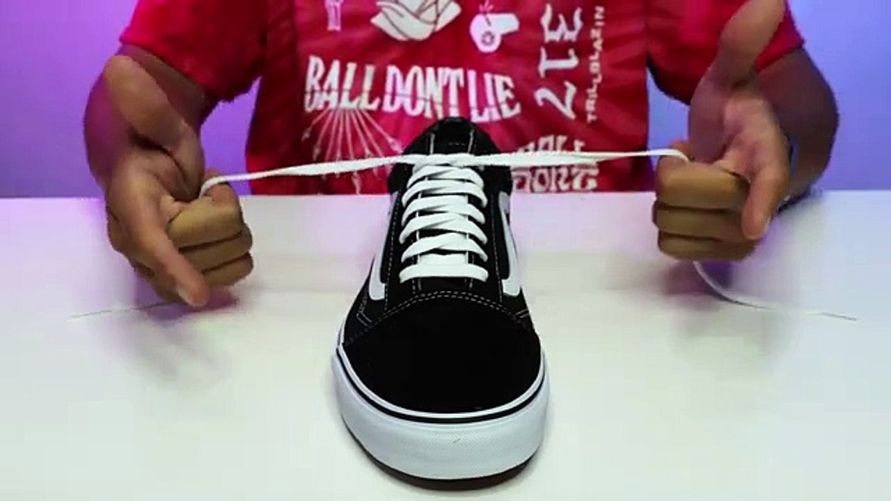 Tying shoelaces