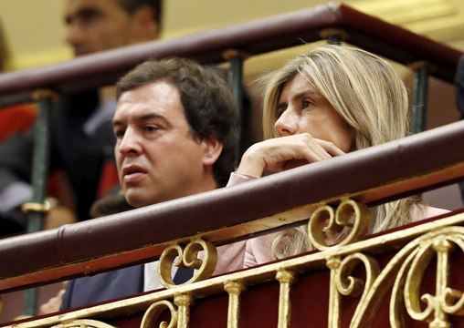 La Firma de Carlos Cuesta. Semana difícil para Pedro Sánchez