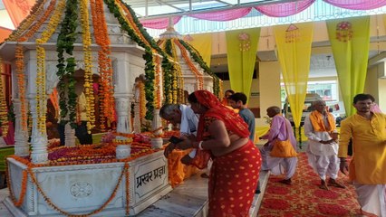 गुरु पूर्णिमा पर साधकों ने प्रखर प्रज्ञा पर किया गुरु चरण पादुका पूजन