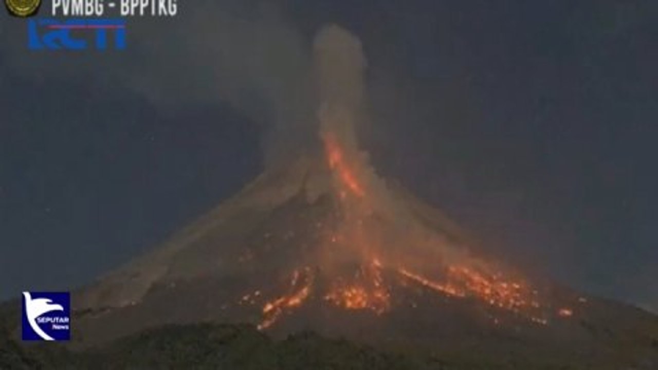 Detik-Detik Gunung Merapi Meletus dan Semburkan Awan Panas 1,2 Km