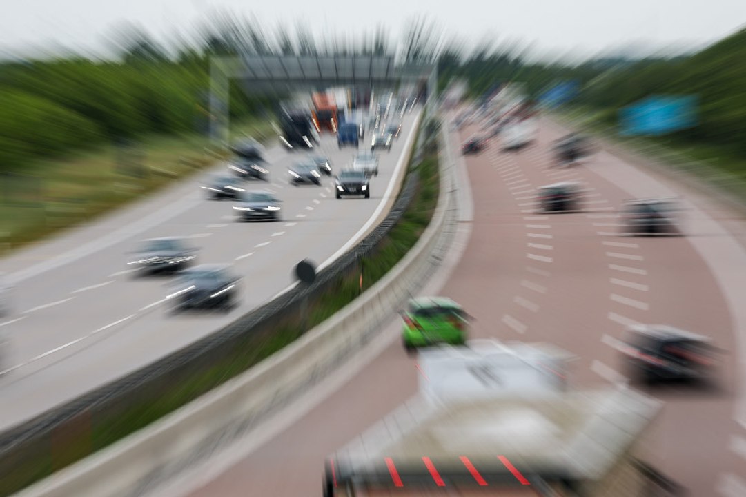 Ausbau von Straßen und Schienen laut Kanzler 'Schlüssel' zur Zukunft