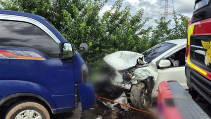 전북 고창에서 SUV-트럭 충돌...1명 사망 / YTN