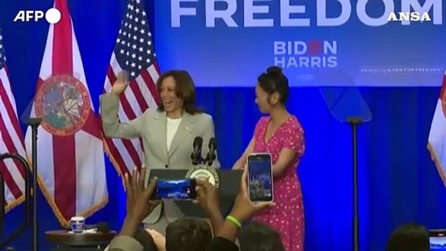 Biden si ritira e appoggia Kamala Harris per la corsa alla Casa Bianca