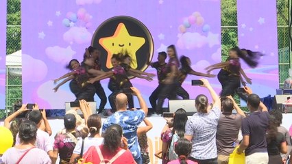 Niños celebran su día en el parque Omar