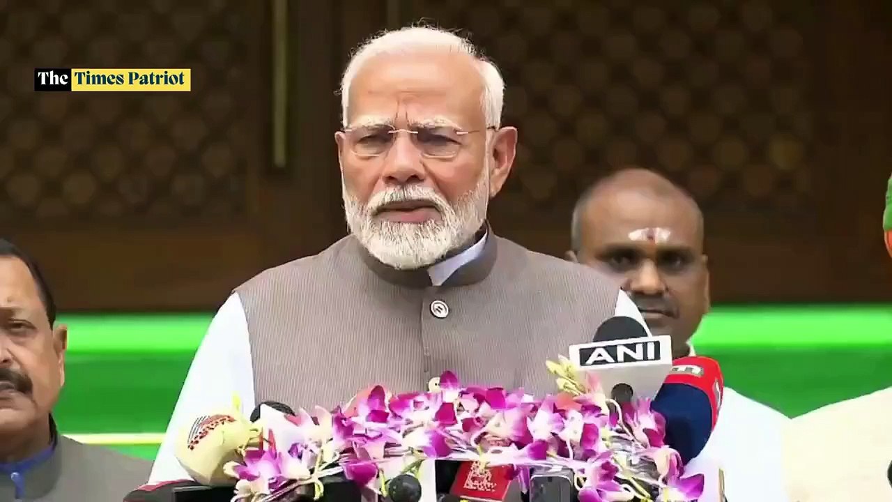 PM Narendra Modi addresses the nation ahead of...