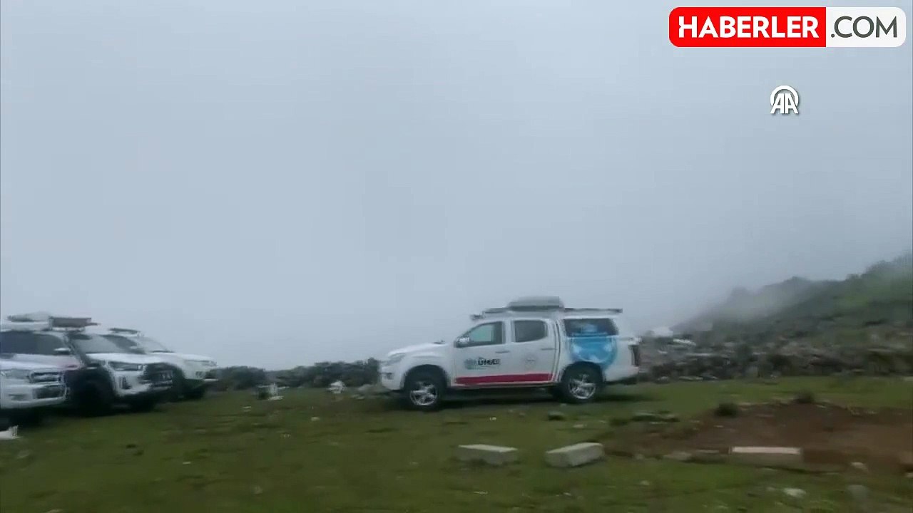 Ağrı Dağı'nda kaybolan 2 kişinin cansız bedeni bulundu