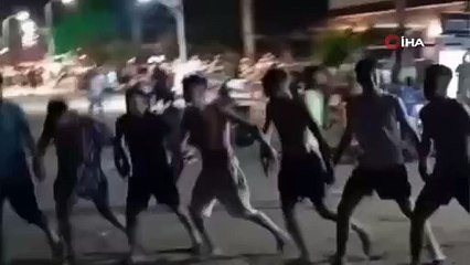 Sahilde terör halayı rezaleti: Bebek katili için slogan attılar