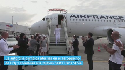 La antorcha olímpica llega a París