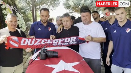 Çok sevdiği fotoğraf makinesi tabutuna koyuldu