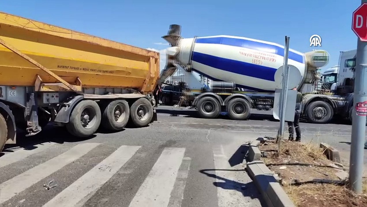 Diyarbakır'da kamyon ile otomobil çarpıştı: 2 yaralı
