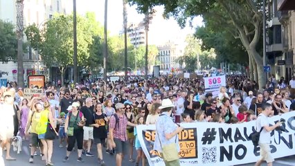 Espagne: des habitants de Majorque manifestent contre les excès du tourisme