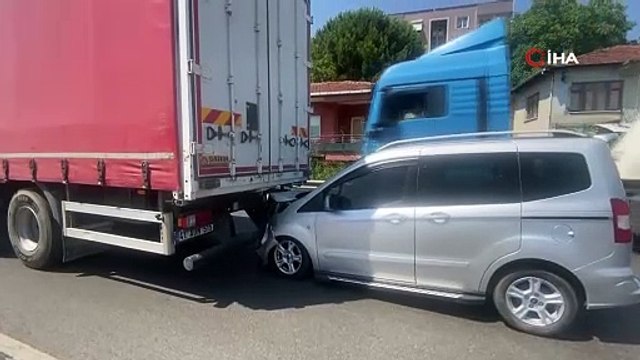 İzmit Kuruçeşme mevkiinde zincirleme kaza: 4 yaralı