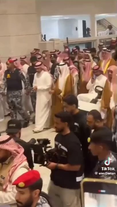 تبدیلی غلاف کعبہ کا خوبصورت نظارہ