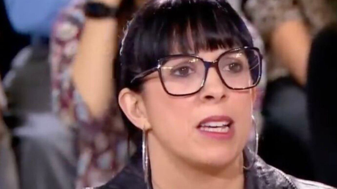 Voici - "Il s'est endormi dans ses bras" : Frédérique (ADP) en pleurs, elle annonce une triste nouvelle