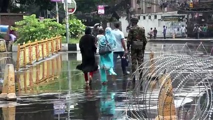 Más de 500 detenidos en la capital de Bangladés, donde estudiantes suspenden protestas