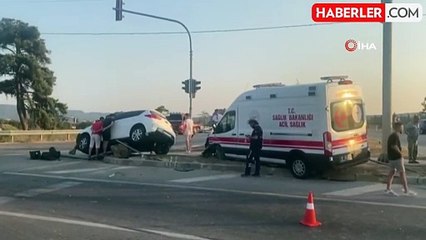 Ayvacık'ta ambulans ile otomobil çarpıştı: 3 yaralı