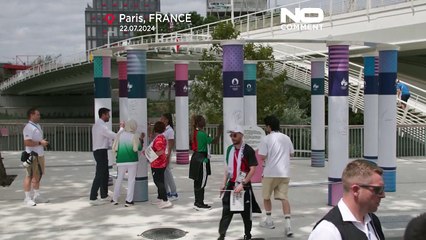 ورزشکاران با پیام صلح نام خود را بر روی میله‌های محل برگزاری المپیک پاریس نوشتند