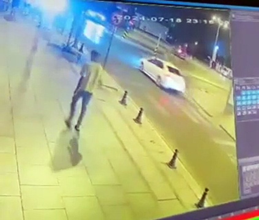 Yaya Geçidinde Çocuğa Çarpıp Kaçtı: 1 Ağır Yaralı