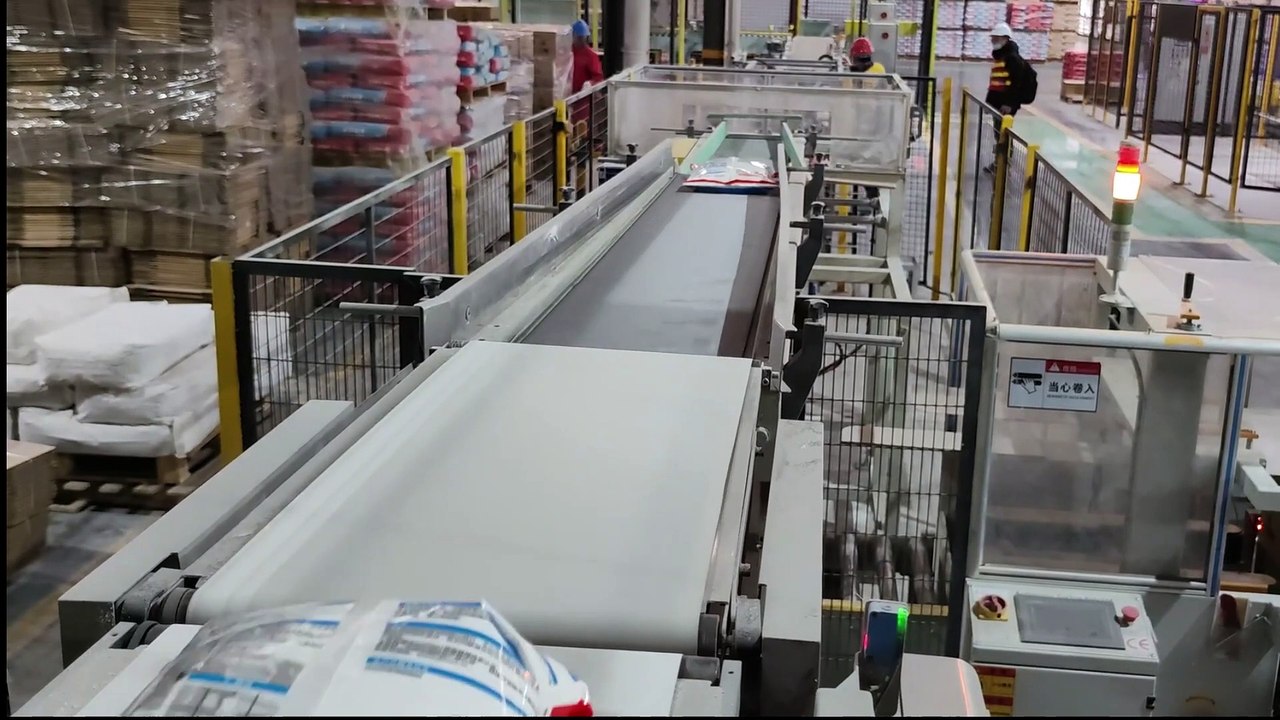 VFFS Bagging Machine and Secondary Packing Line for 2kg Tile Grout Packaging