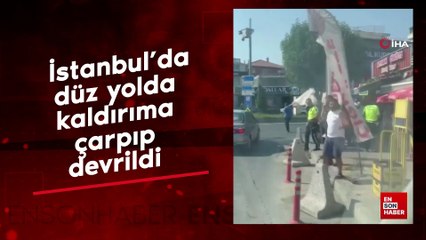 Büyükçekmece’de düz yolda kaldırıma çarpıp devrildi