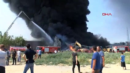 Bursa’da geri dönüşüm tesisinde yangın! Söndürme çalışmaları sürüyor