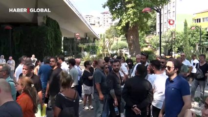 Berber ve kuaförlerden "pazar günü tatil" tepkisi: "Yeni düzenleme umut ediyoruz"