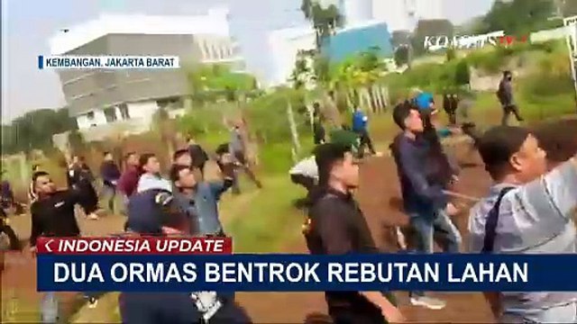 Bentrok! 2 Kelompok Ormas Saling Serang Rebutkan Lahan di Kembangan