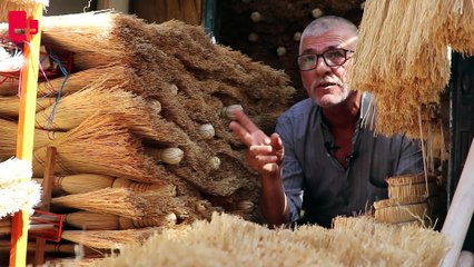 Bursa'nın ikinci kuşak süpürgecisi yok olmaya yüz tutmuş mesleğini tutkuyla sürdürüyor