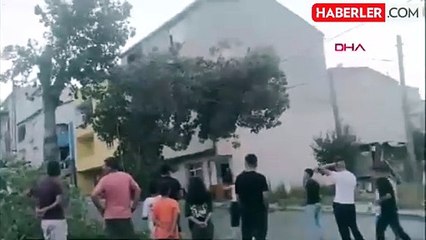 Avcılar'da Kesilen Ağaç Elektrik Hattında Asılı Kaldı