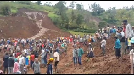 Download Video: Etiopia, continuano le ricerche dei dispersi sotto una frana a Kencho