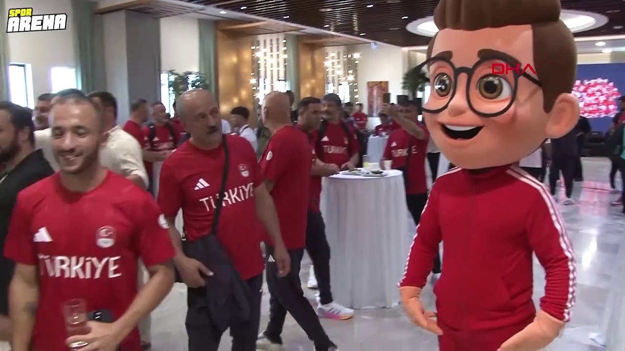 Türk sporcuların Olimpiyatlar öncesi Paris yolc...