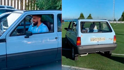 Borja iglesias: El nuevo jugador del Celta de Vigo apodado el 'Panda' llega a su presentación en un SEAT 'Panda'