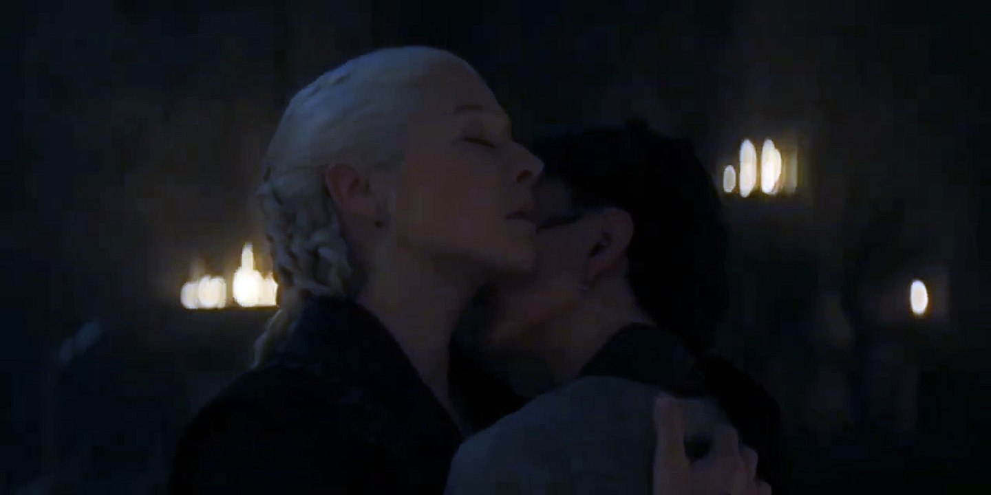 Rhaenyra and Mysaria’s Kissing Scene House of the dragon season 2 episode 6