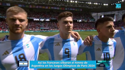 Así los franceses silbaron el himno de Argentina