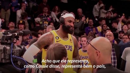 LeBron James é escolhido como porta-bandeira
