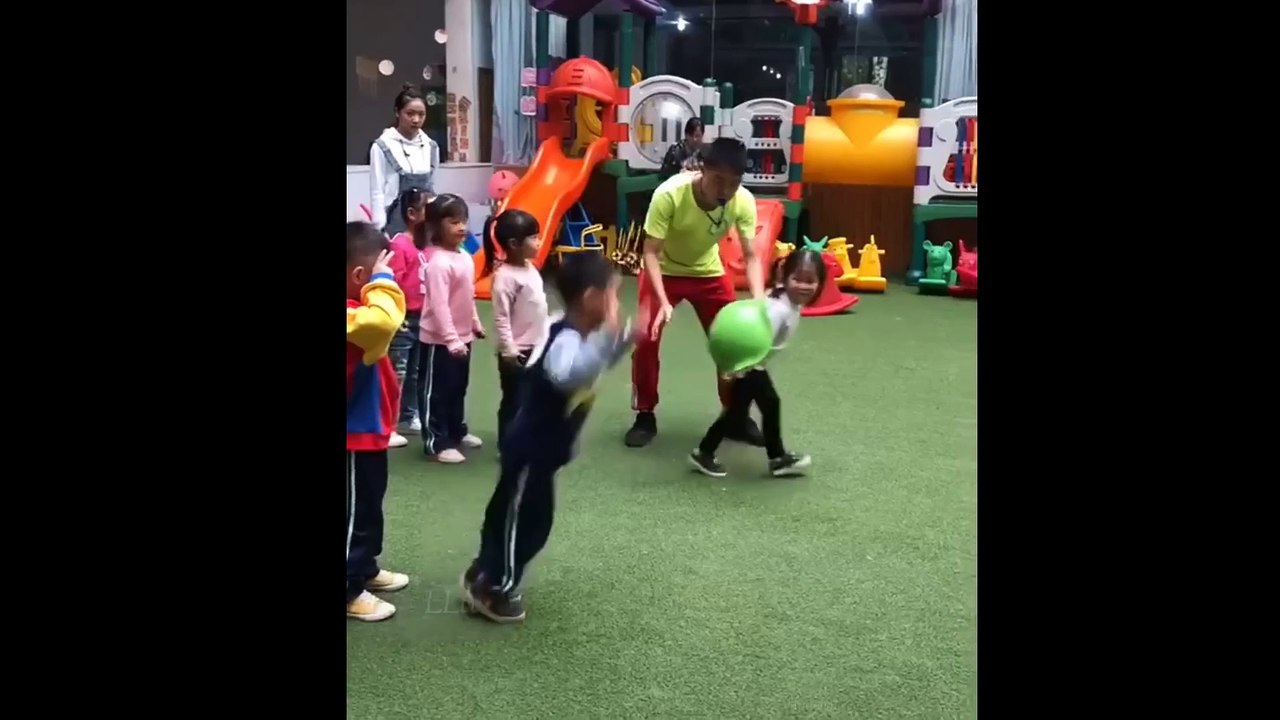"When Life Gives You Lemons, You Get These Epic Fails!"