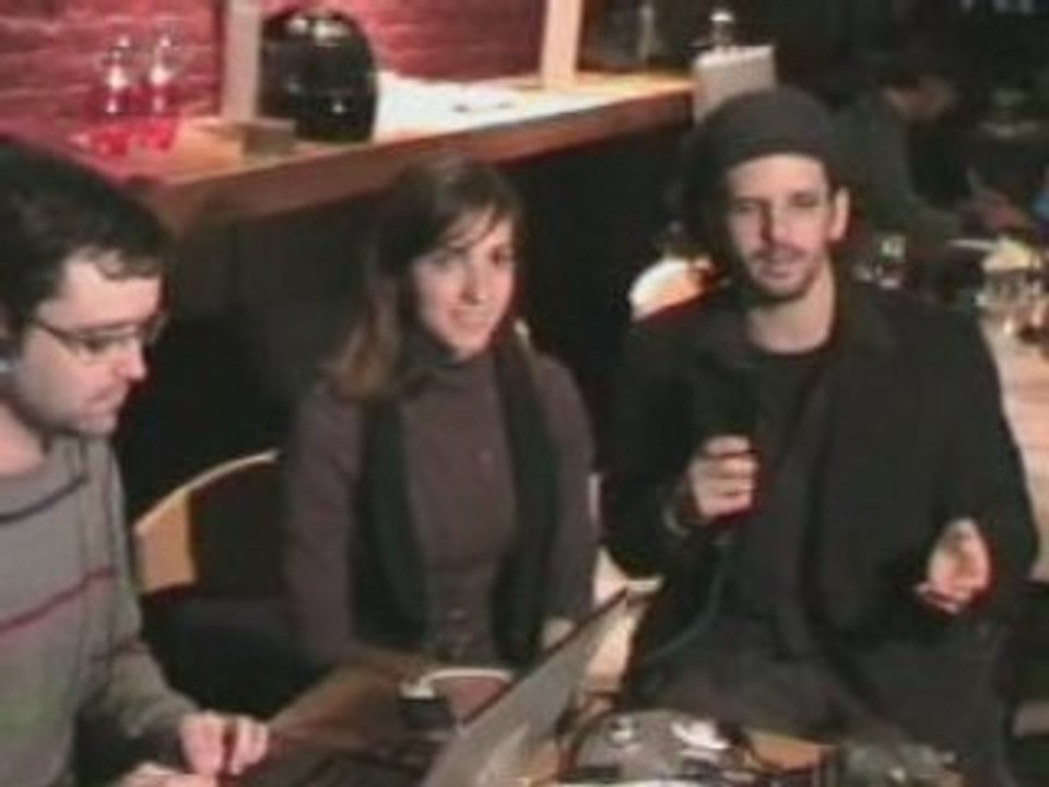 Behind Joan Planas.tv