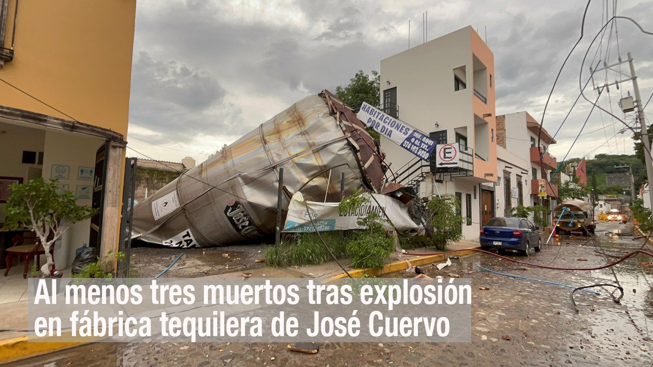 Al menos tres muertos tras explosión en fábrica...