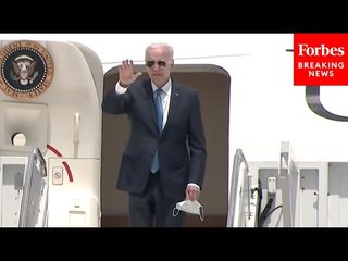 BREAKING NEWS: Biden Seen Boarding AF1 En Route To White House For First Time Since Ending Campaign