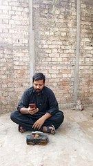 Red wali wire.... Zyada Smart bannay ke zrurat nhi