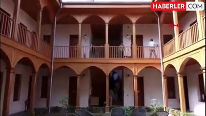 Vakıf Haftası etkinlikleri kapsamında gençler ecdat yadigarı kültür eserlerini gezdi