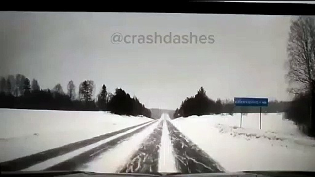 In snow and ice you need to go slowly - crash dash