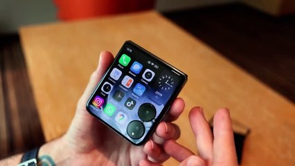 Xiaomi Mix Flip Hands-on - Leica Camera ✅ Big Battery ✅ Huge Cover Screen ✅